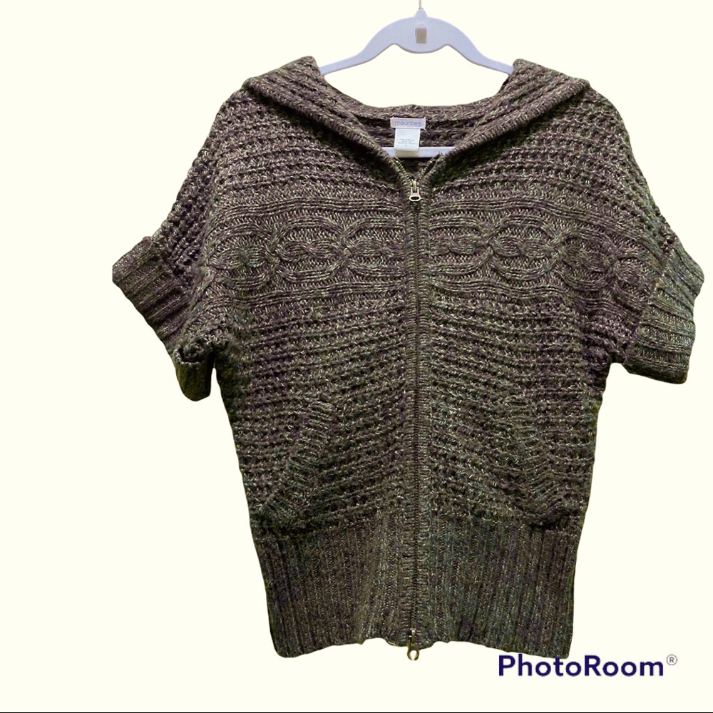 MAURICES rich brown, short sleeve w/hood, front zip sweater, women’s size S